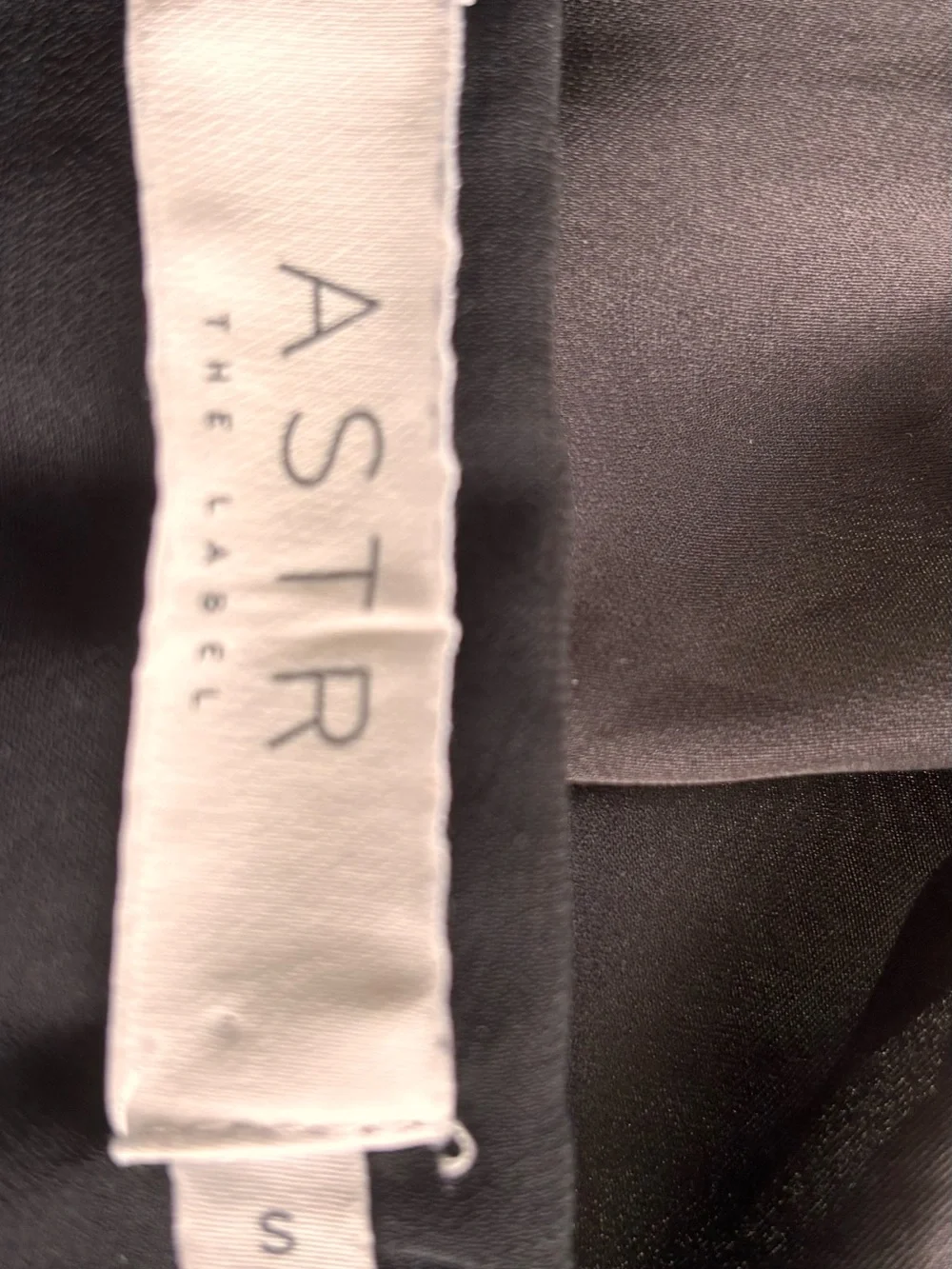 ASTR Black Pleated V-Neck Bubble Hem Short Sleeve Blouse Size S